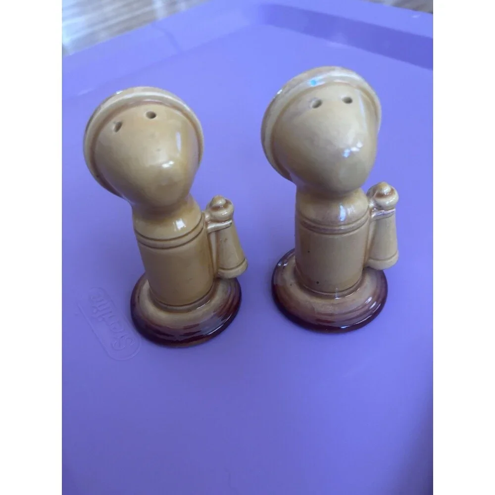 Vintage Old Fashioned Telephones Salt & Pepper Shakers Set Pair Japan